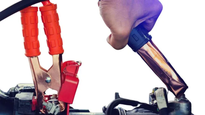 How Do You Know If Your Car Battery Is Not Holding A Charge: Essential Signs